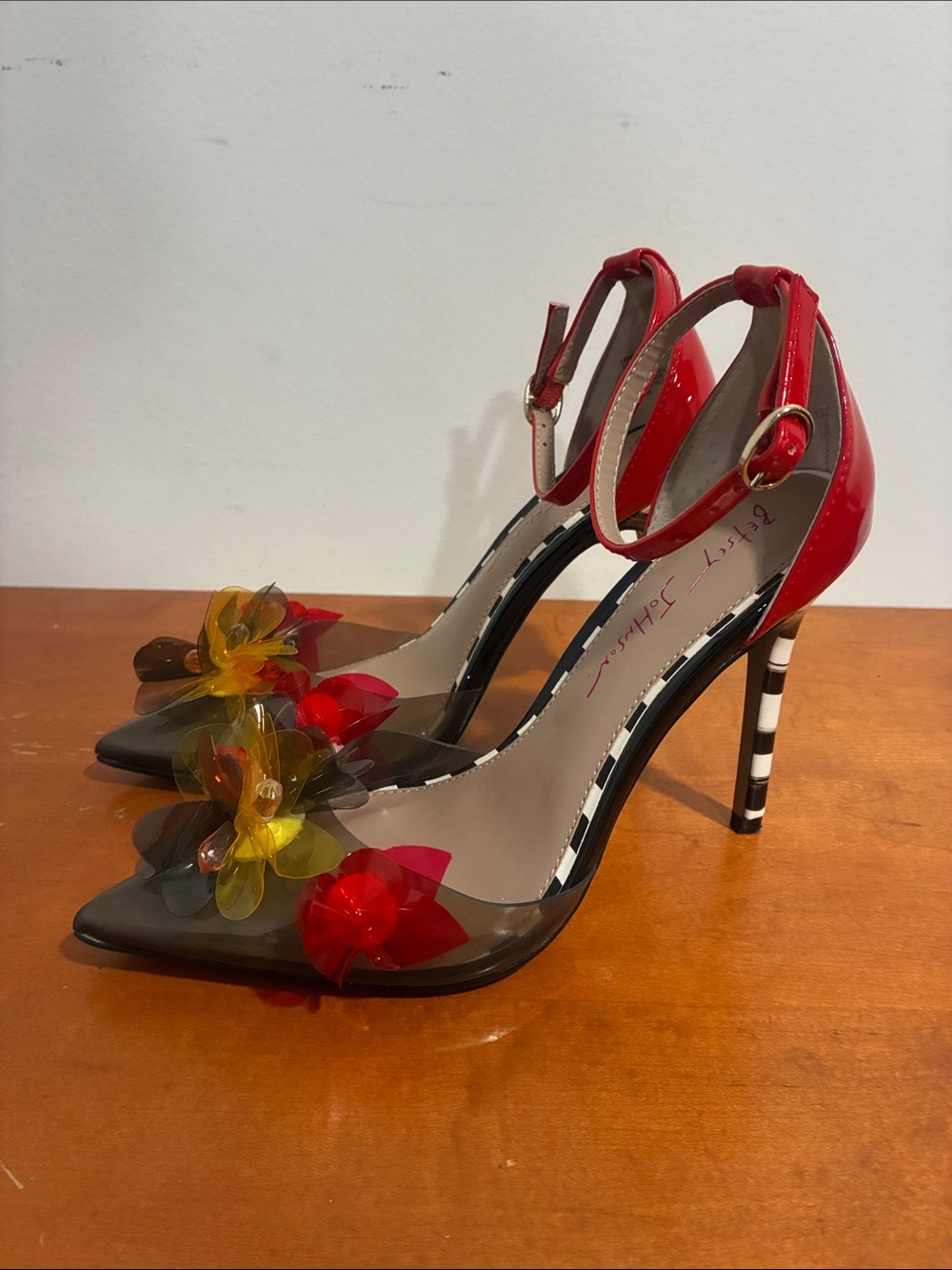 Betsey Johnson Landyn high pumps 6.5M